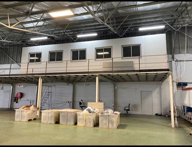 2,056.30M² FACTORY RENTED IN LANSDOWNE